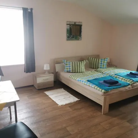 Bed & Breakfast Gasthaus Altstader Bahnhof *